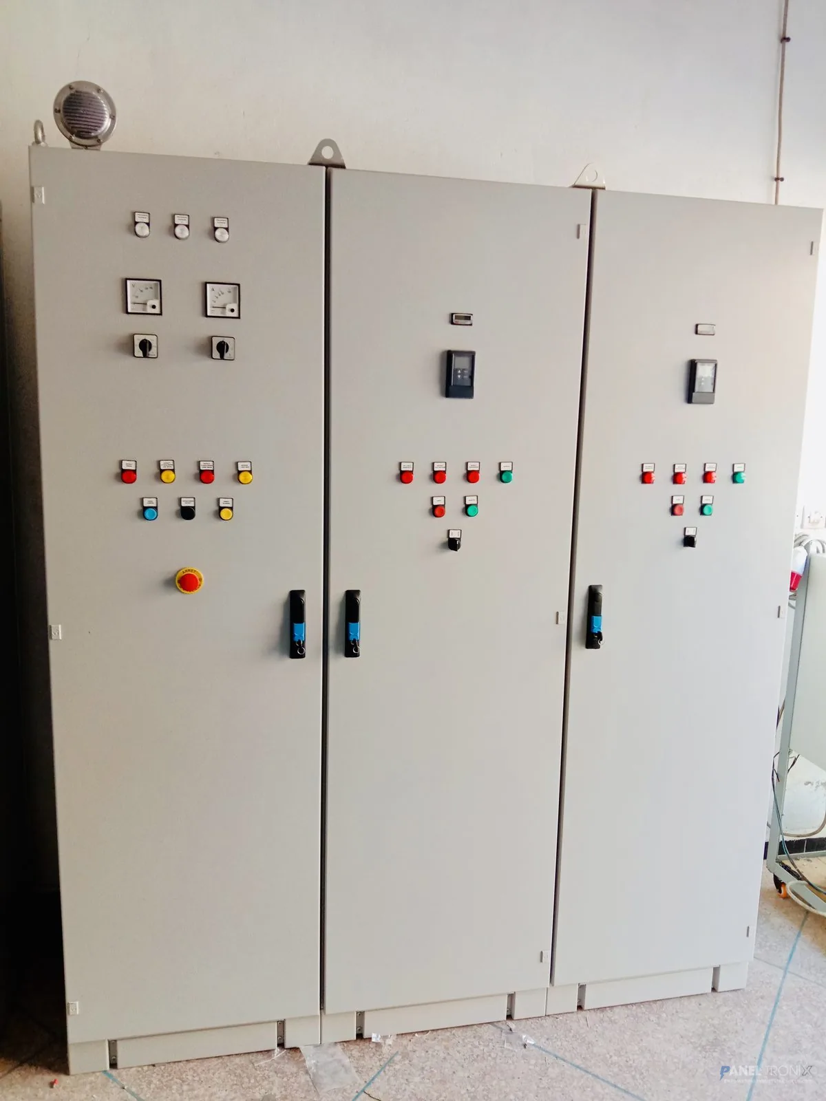 3 armoires de commande station de pompage fabriquées par Panel-Tronix au Maroc