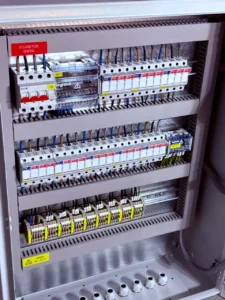 Tableau électrique Agroalimentaire inox 316L IP69K Panel-Tronix installé en zone agroalimentaire au Maroc